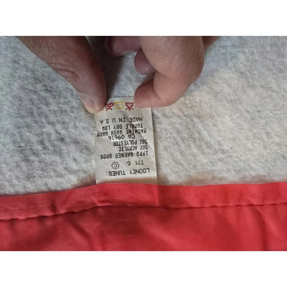 Vintage Looney Tunes 1992‎ Toddler Blanket Bedspread